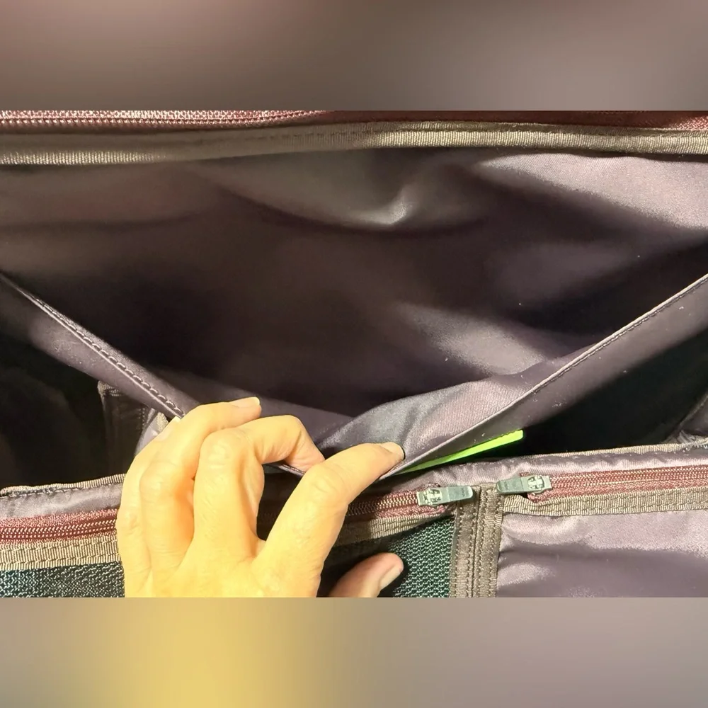 Evernote × AbrAsus Triangle Commuter Bag - Picture 10 of 15